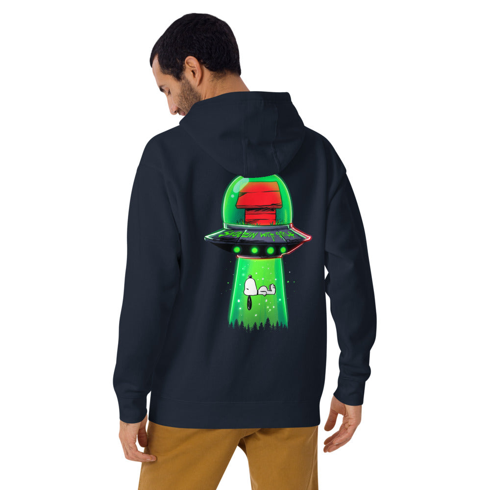 Hoodie Snoopy UFO Snoozin With Style - Modelo masculino espalda 2