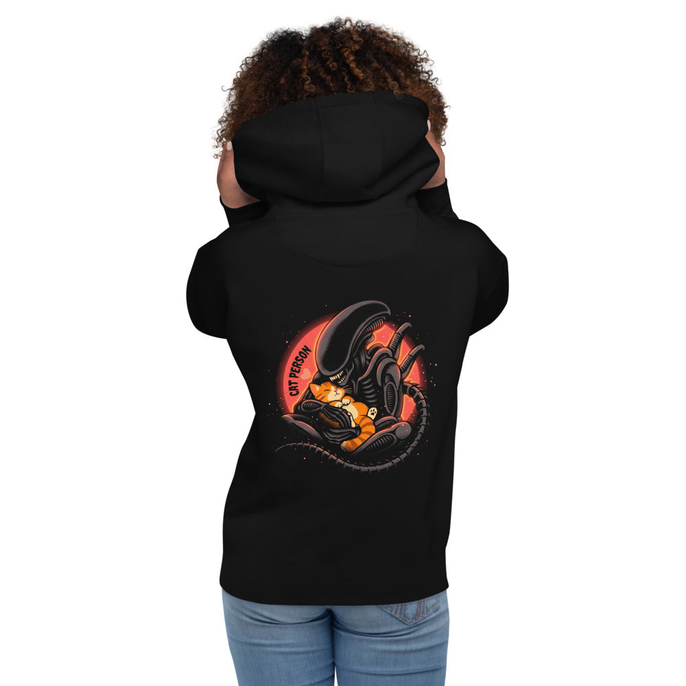 Hoodie Cat Person Xenomorph Hugging Orange Kitten - Modelo femenina espalda