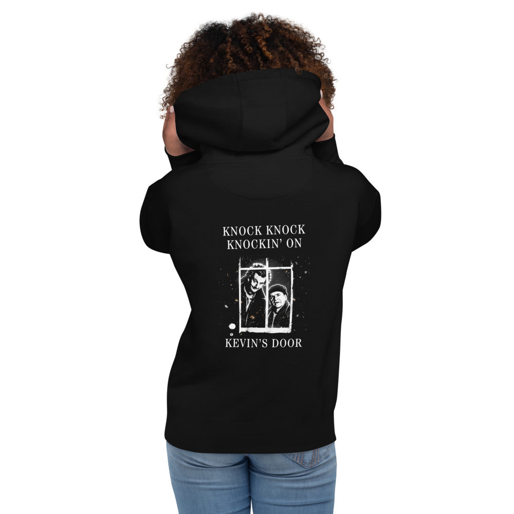 Hoodie Home Alone Knock Knock Kevin Door - Modelo femenina espalda