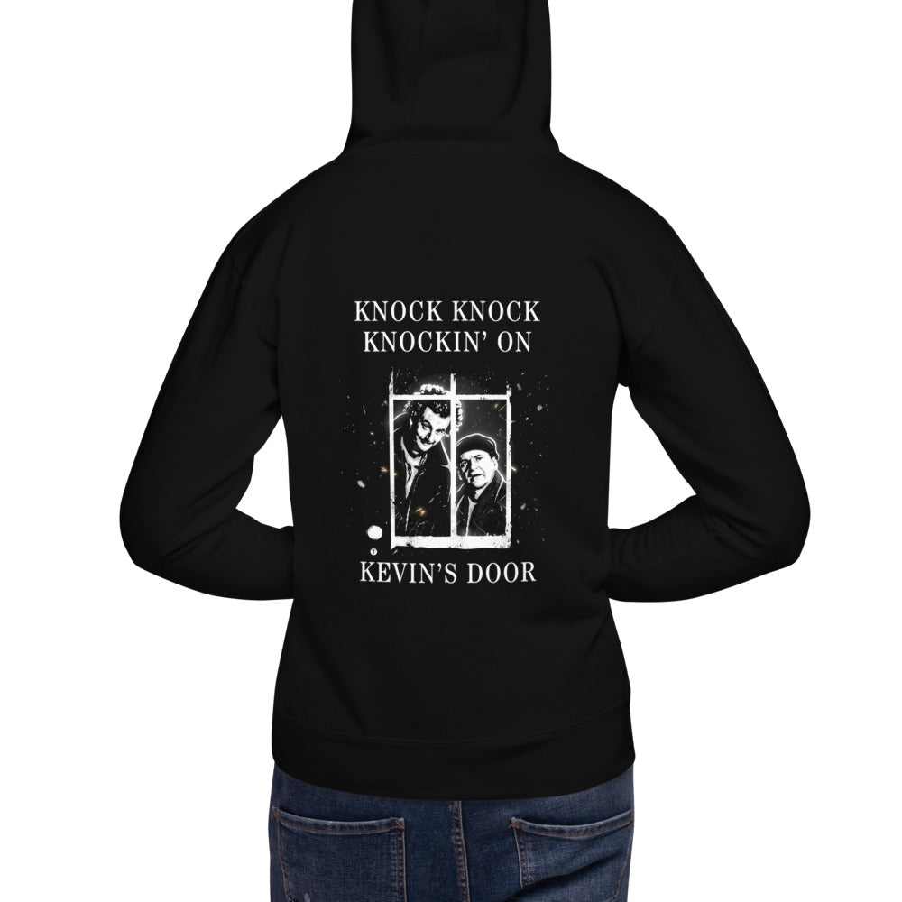 Hoodie Home Alone Knock Knock Kevin Door - Modelo masculino espalda