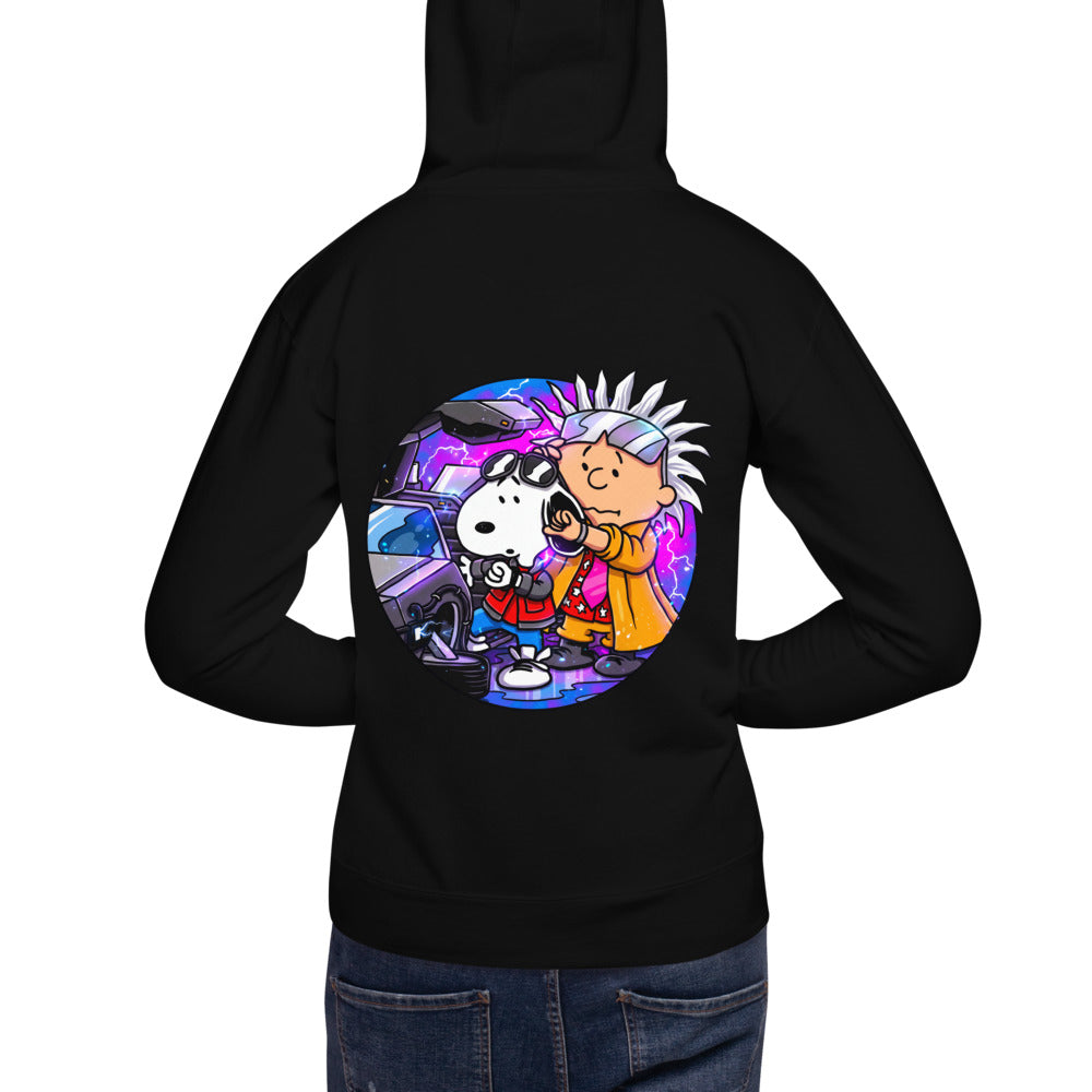 Hoodie Snoopy Marty Charlie Brown Doc DeLorean - Modelo masculino espalda