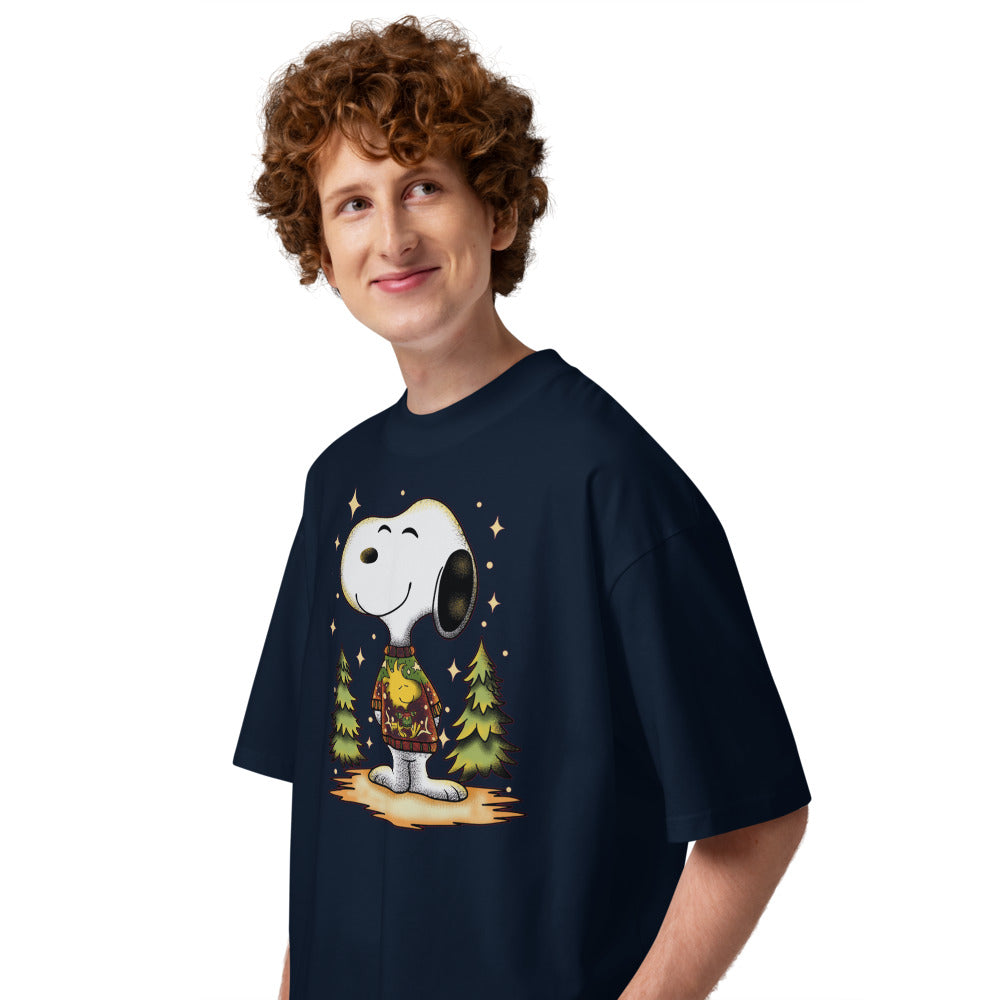 Oversize Beagle de Navidad - Modelo masculino lateral