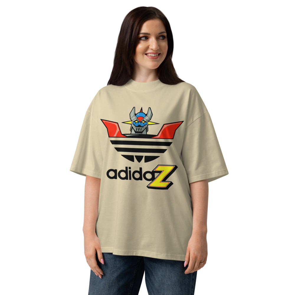 Oversize Adidas Mazinger Z Parody - Modelo femenina
