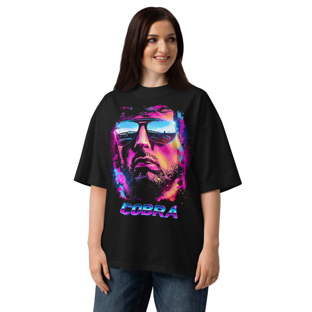 Oversize Cobra Neon Sunglasses Synthwave - Modelo femenina