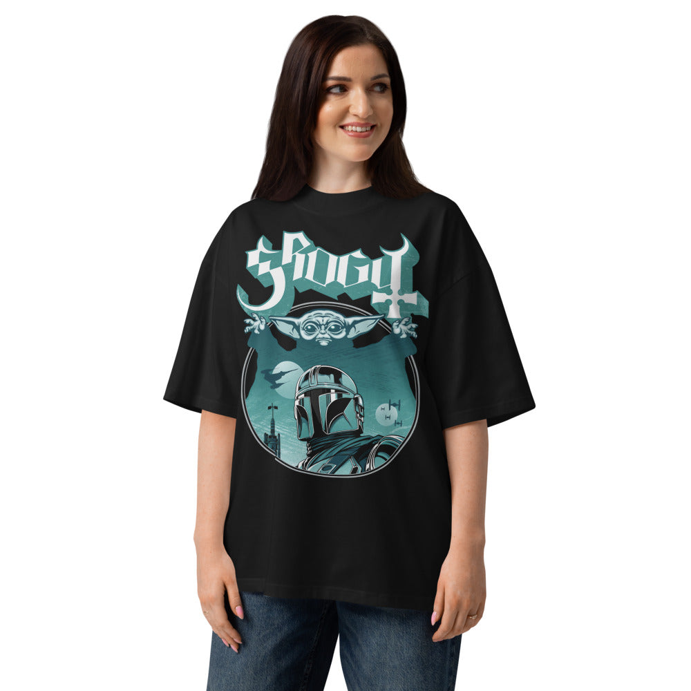 Oversize Grogu Ghost - Modelo femenina