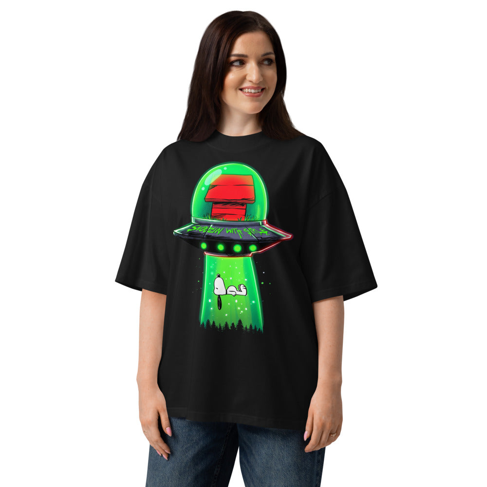 Oversize Snoopy UFO Snoozin With Style - Modelo femenina