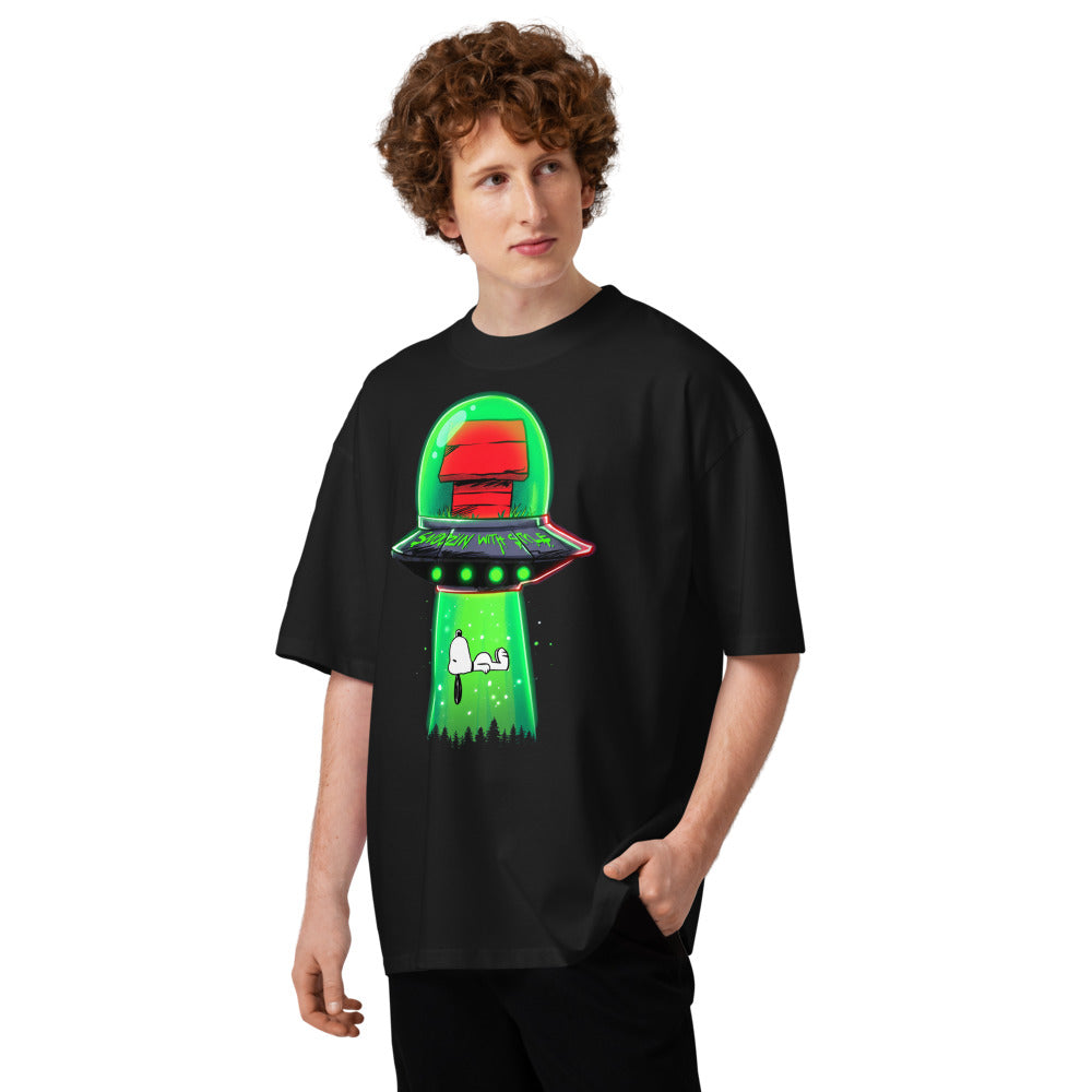 Oversize Snoopy UFO Snoozin With Style - Modelo masculino