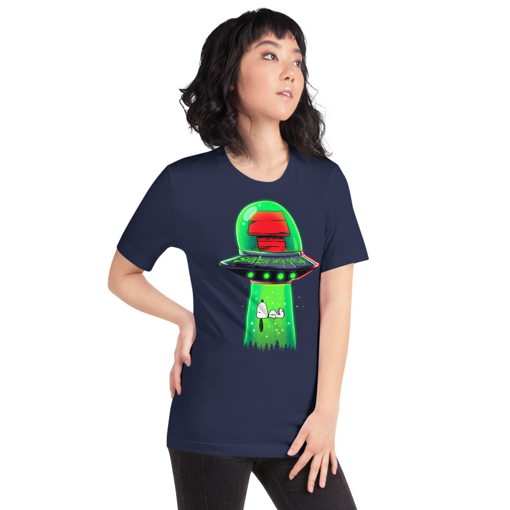 Playera Snoopy UFO Snoozin With Style - Modelo femenina