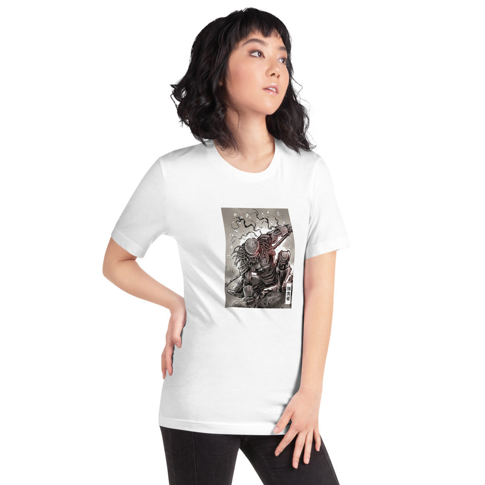 Playera Predator Sumi e Ink Hunter - Modelo femenina