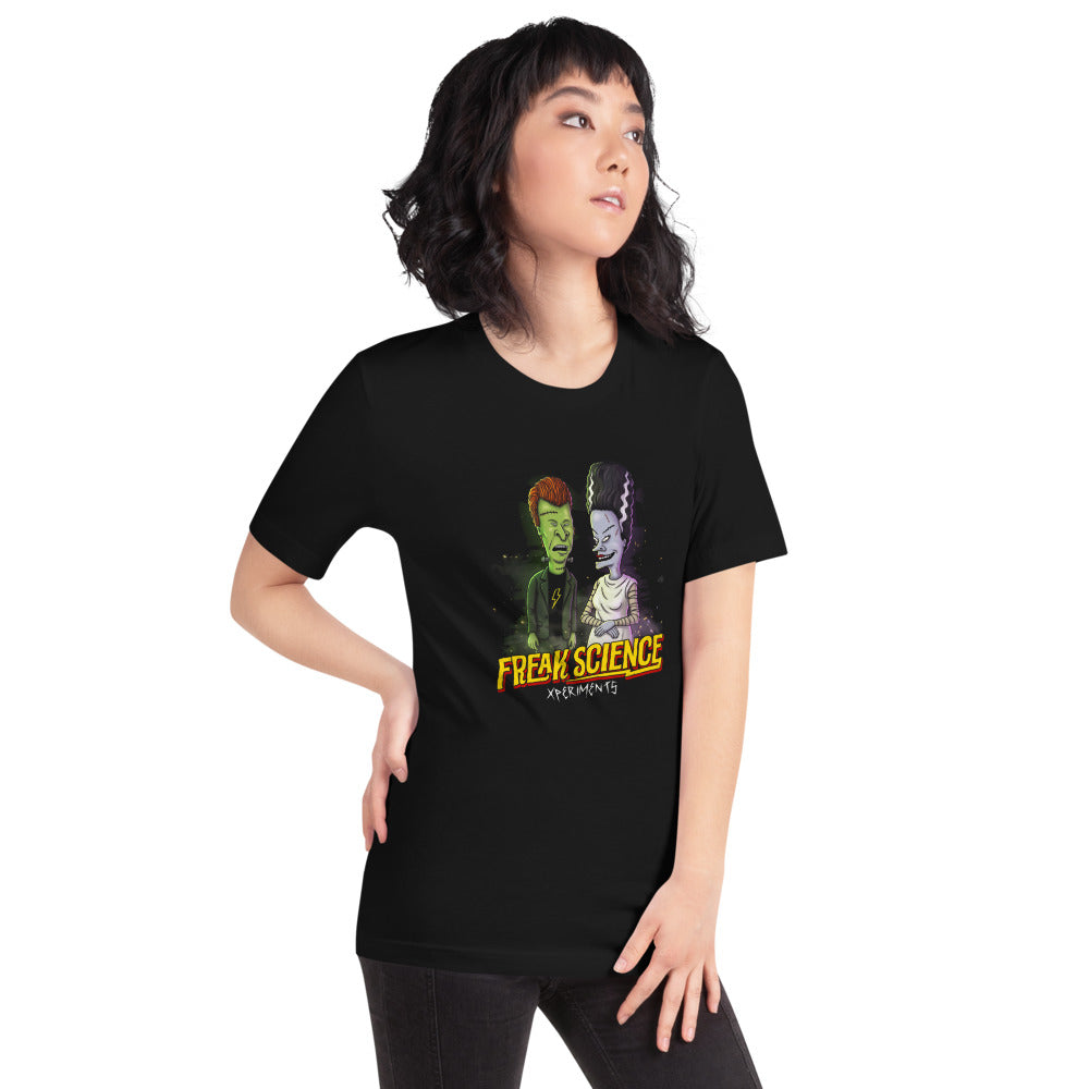 Playera Freak Science Xperiments Frankenstein Bride - Modelo femenina