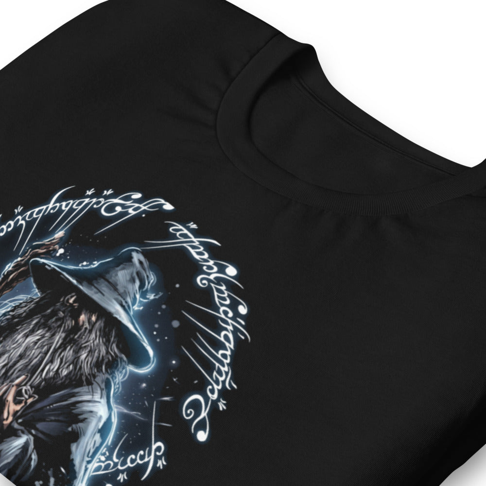 Playera Gandalf The Grey One Ring Script - Doblado zoom
