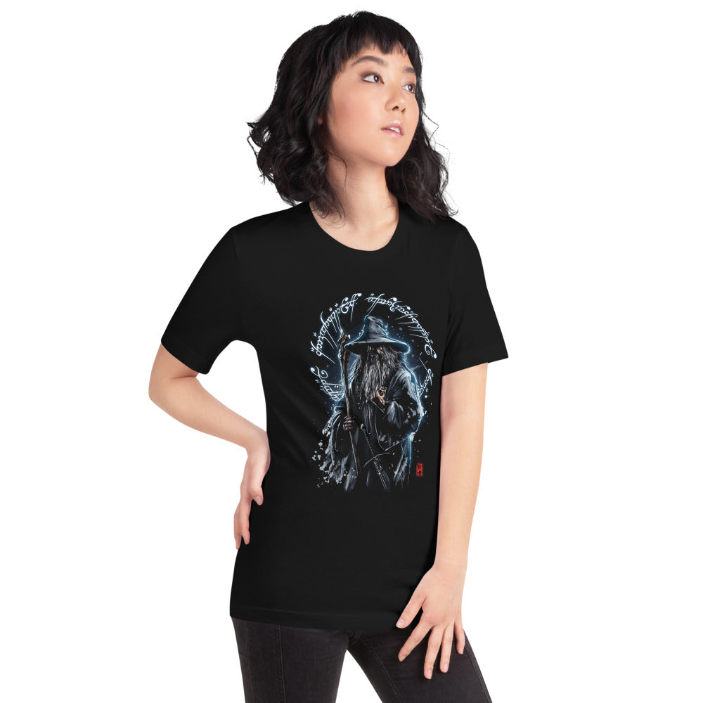 Playera Gandalf The Grey One Ring Script - Modelo femenina