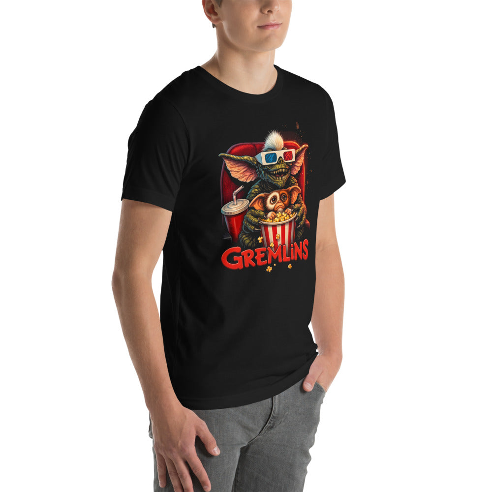 Playera Gremlins Stripe Gizmo Movie Night - Modelo masculino lateral