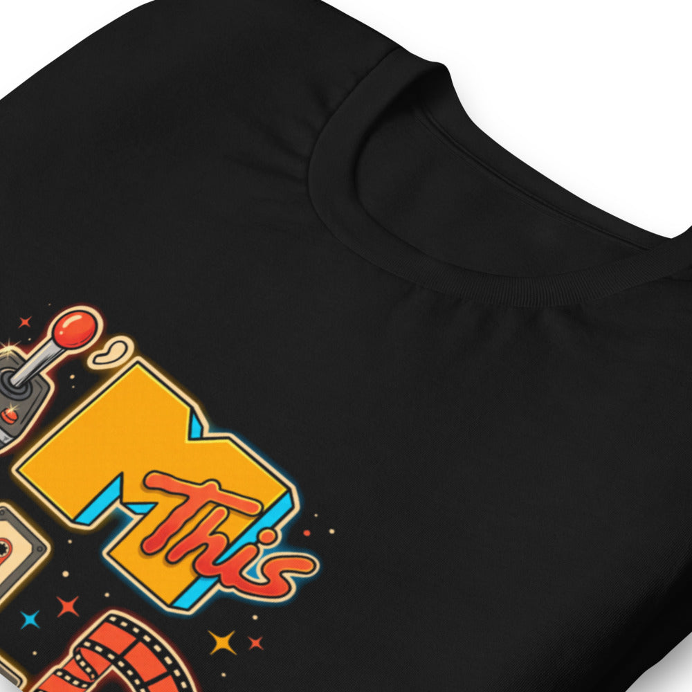 Playera I'm This Old Retro Joystick Vinyl VHS - Doblado zoom
