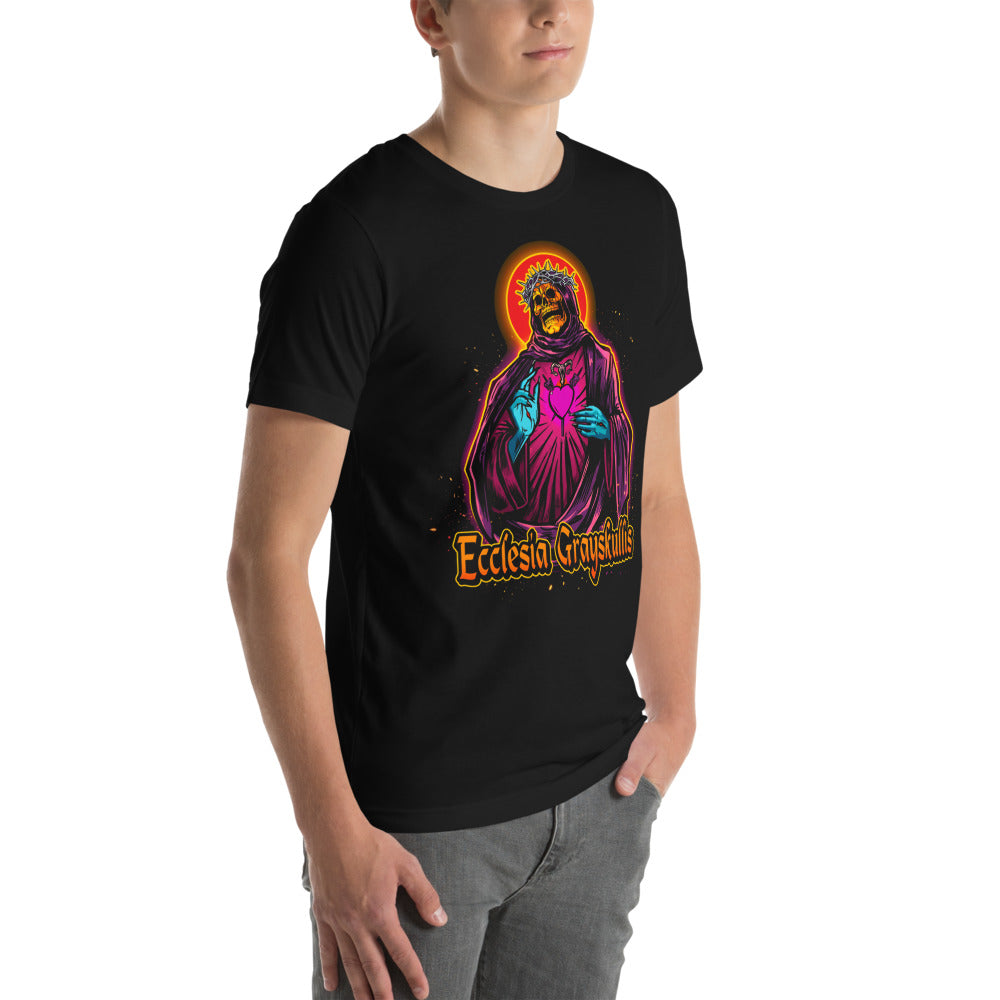 Playera Skeletor Ecclesia Grayskullis Pink Heart - Modelo masculino lateral