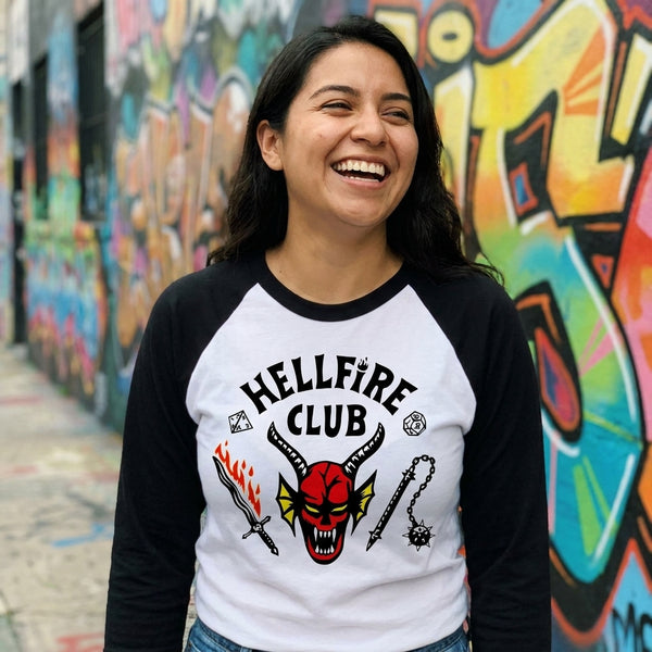 Cliente SuperStar con playera Hellfire Club Stranger Things