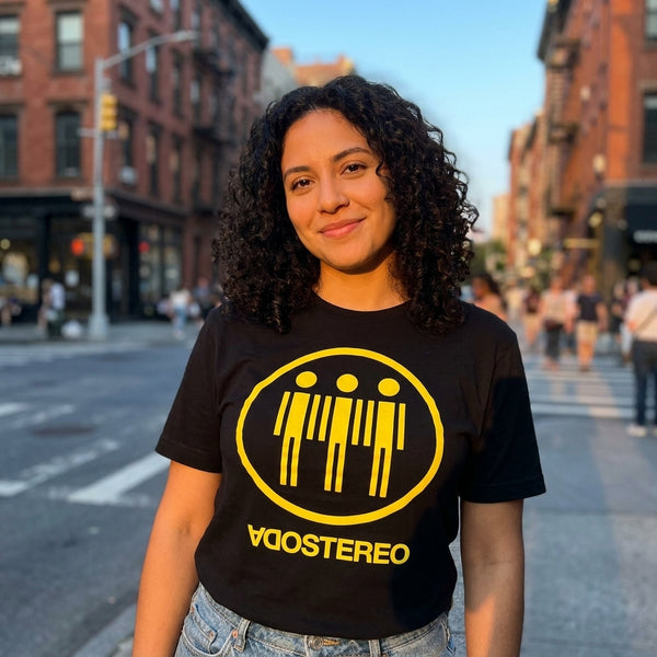 Cliente SuperStar con playera Soda Stereo
