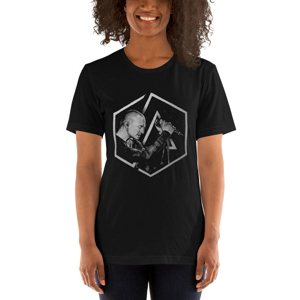 ¡Compra el mejor merchandising en Superstar! Encuentra diseños únicos y de alta calidad en playeras, Playera Chester Bennington