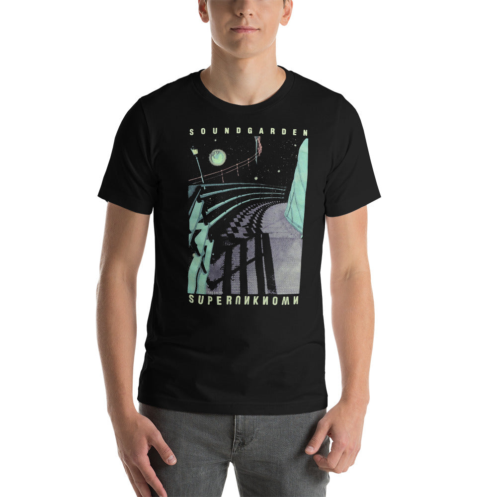 Camisa de Soundgarden, nuestras opciones de playeras son Unisex. disponible en Superstar. Compra y envíos internacionales.