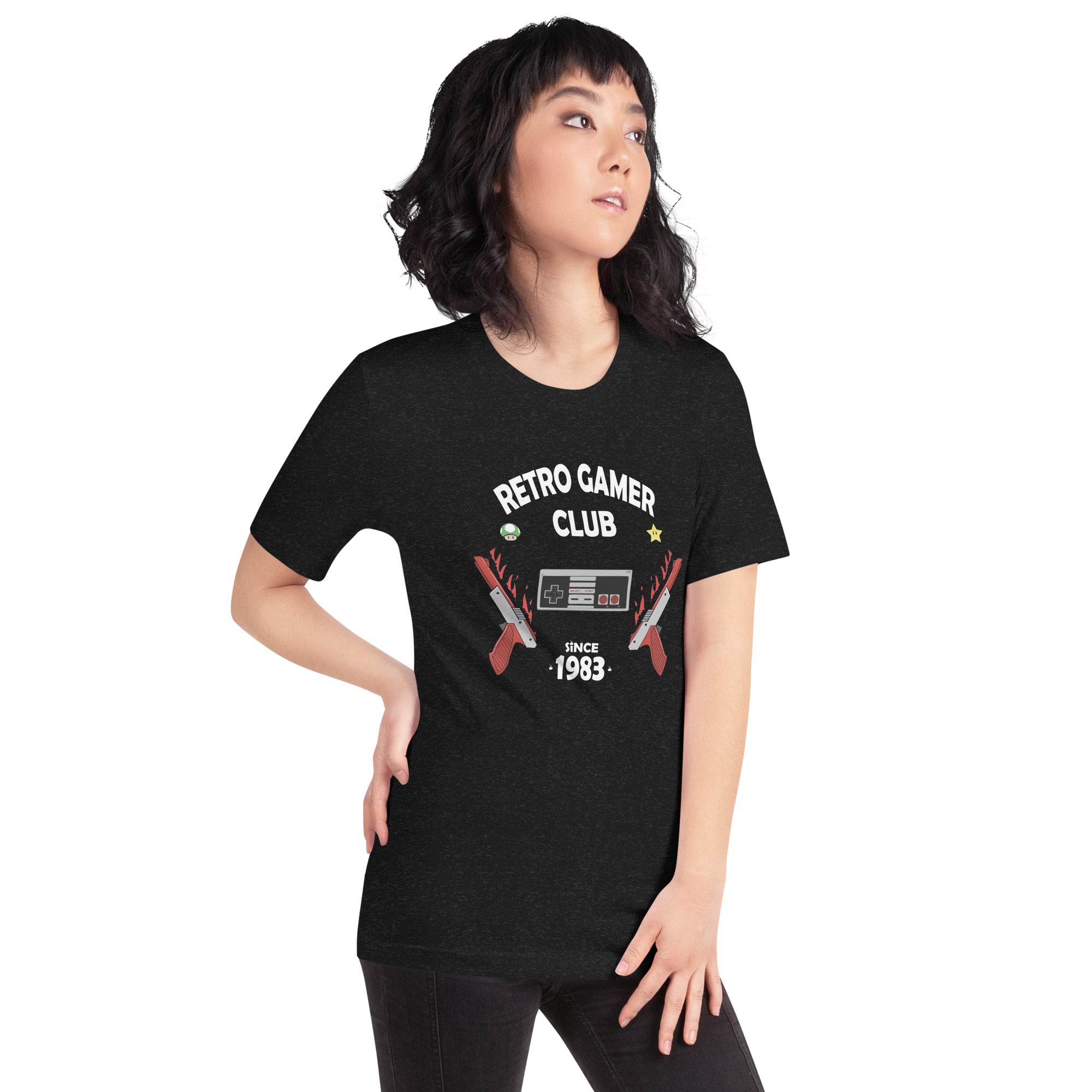 ¿Eres fanático de los videojuegos clásicos y buscas una playera que refleje tu amor por ellos? Entonces la playera Retro Gamer Club es la elección perfecta para ti.
