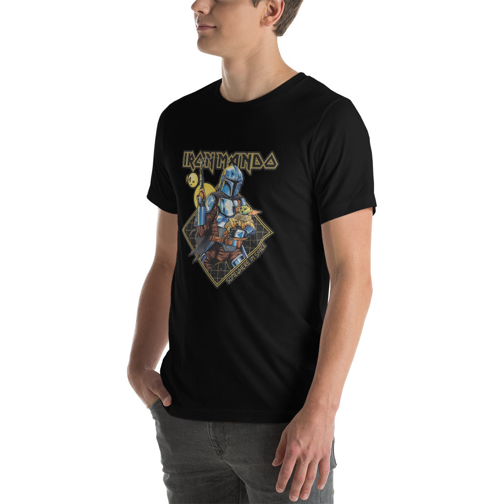 ¡Compra el mejor merchandising en Superstar! Encuentra diseños únicos y de alta calidad en playeras, Playera New Iron Mando
