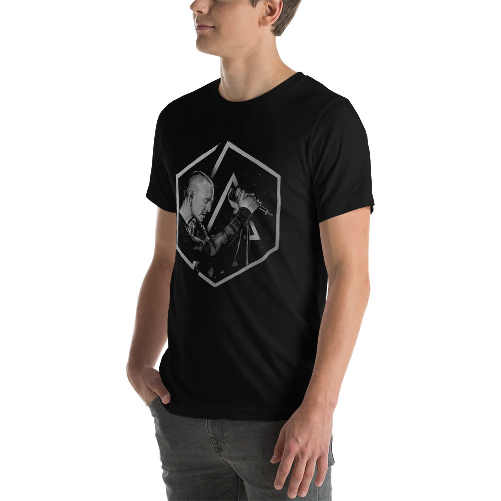 ¡Compra el mejor merchandising en Superstar! Encuentra diseños únicos y de alta calidad en playeras, Playera Chester Bennington