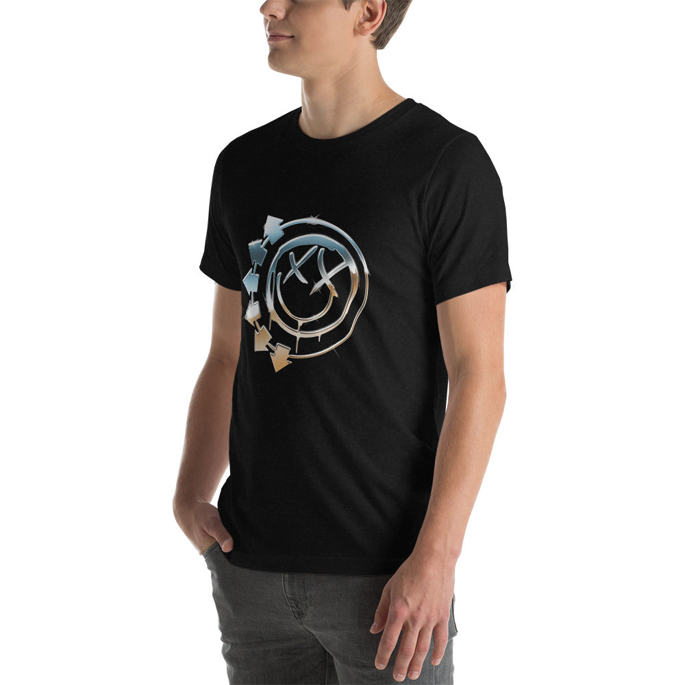 Shine Blink 182, Es un producto de ropa que es ideal para los fanáticos de Blink 182 que deseen mostrar su amor de manera divertida y original.