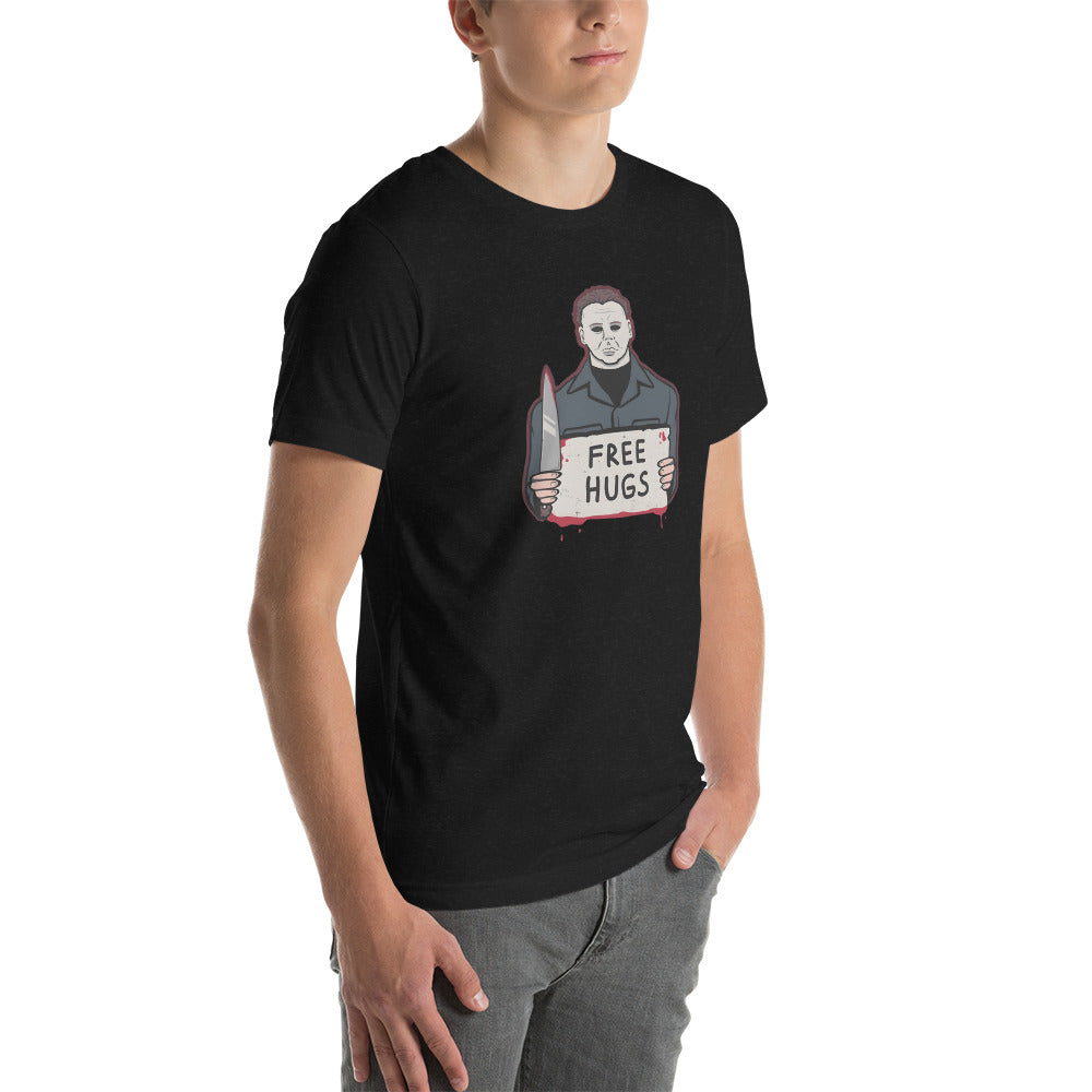 Free Hugs es un producto de ropa que es ideal para los fanáticos de Jason que deseen mostrar su amor de manera divertida y original.