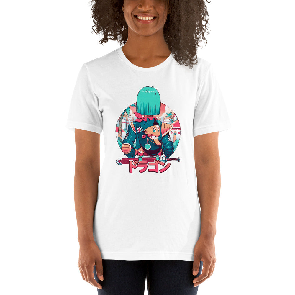 ¡Muestra tu amor por la familia más querida de Dragon Ball con nuestra playera de Bulma y Trunks! Con Bulma cargando a Trunks de bebé.